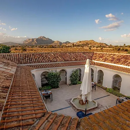 Boutique Canelobre Hotel 3*