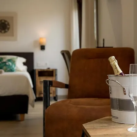 Boutique Canelobre Hotel